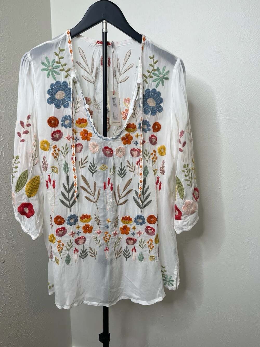 NWT Johnny Was Mikah White Floral Embroidered Tunic Blouse Boho Luxury Top
